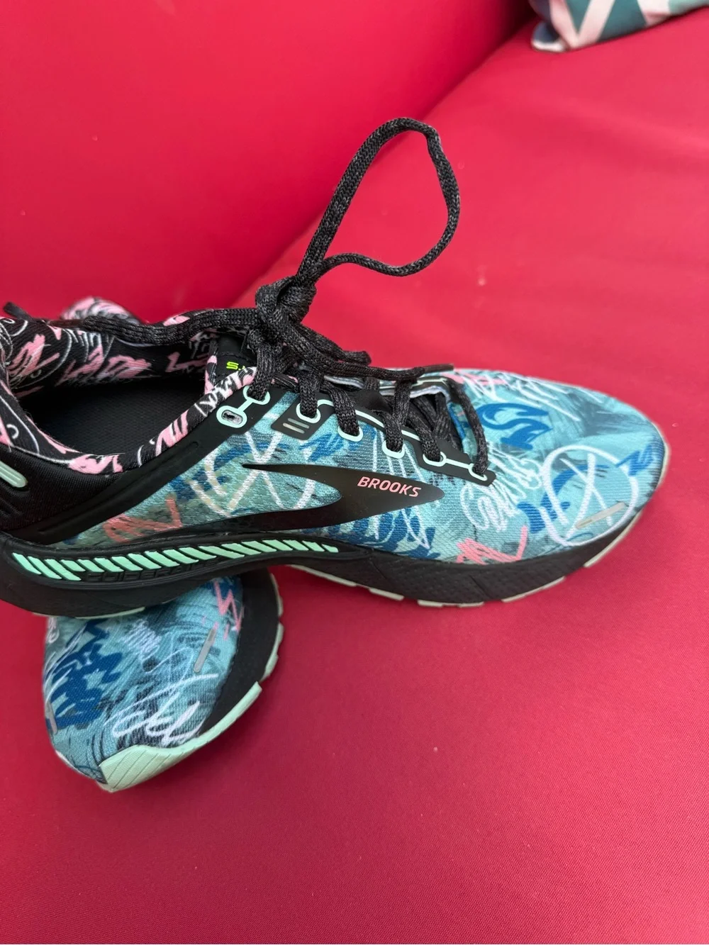 Brooks Women's Teal Blue Patterned Athletic Shoes